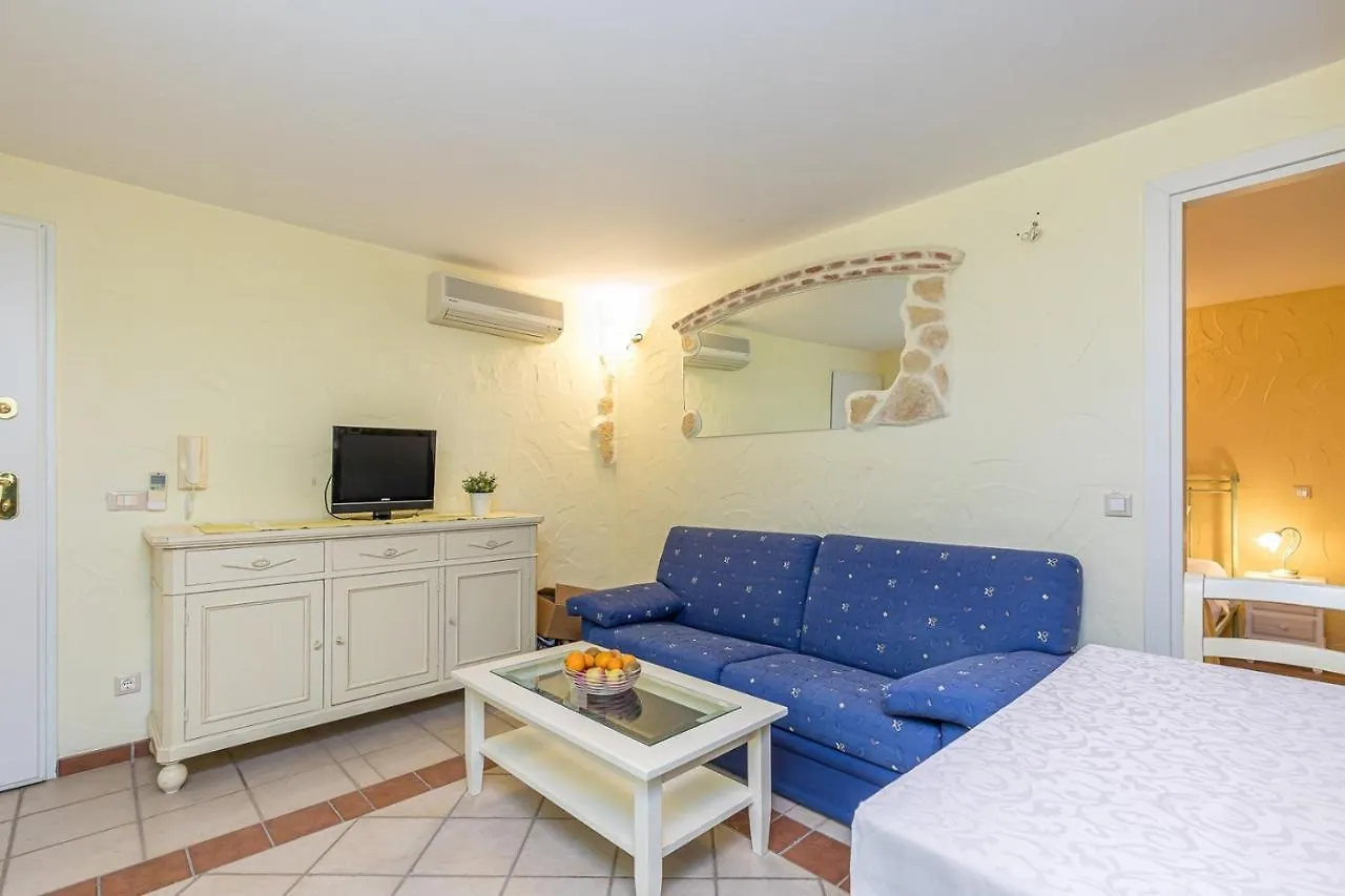 Gasthof Apartments Sbardella Vrsar
